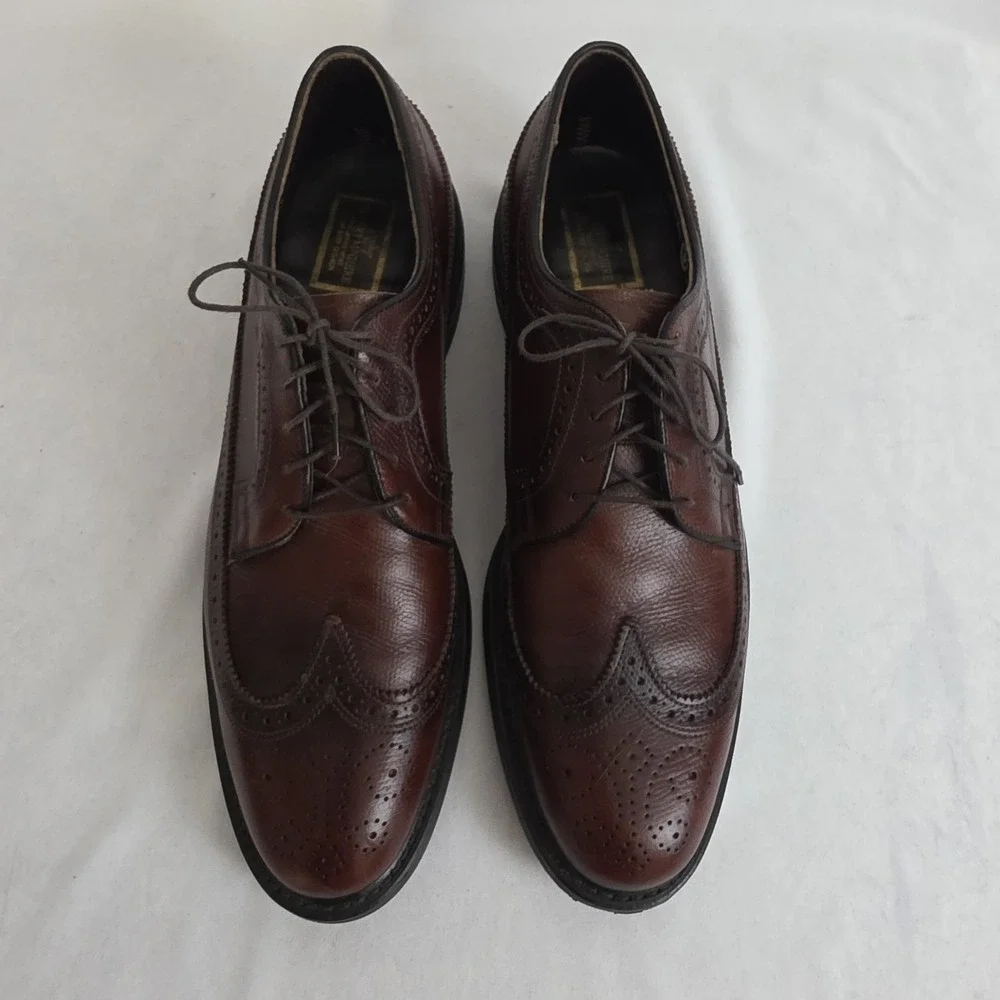 Men's Brown Leather Wingtip Shoes